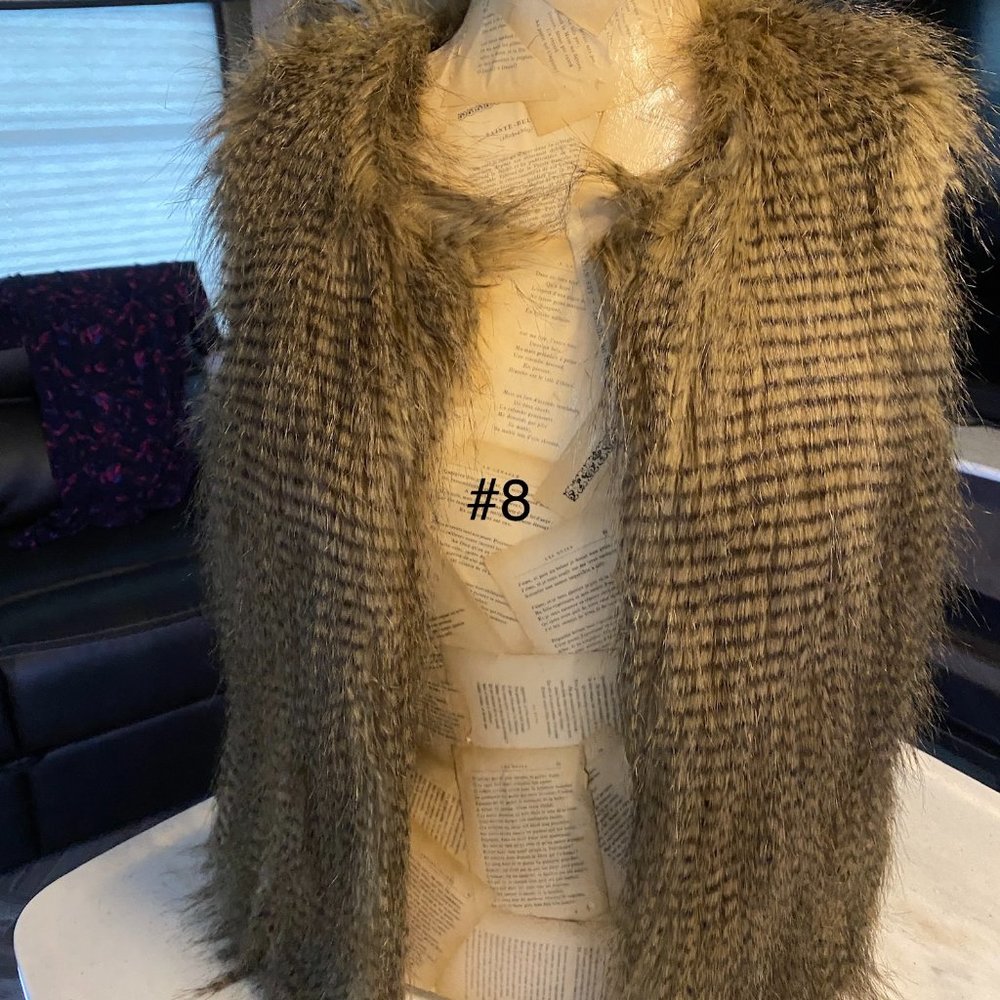 Yoki faux fur vest